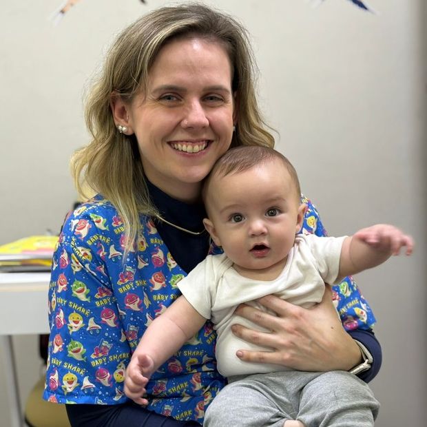 Vínculo fortalecido entre mãe e bebê